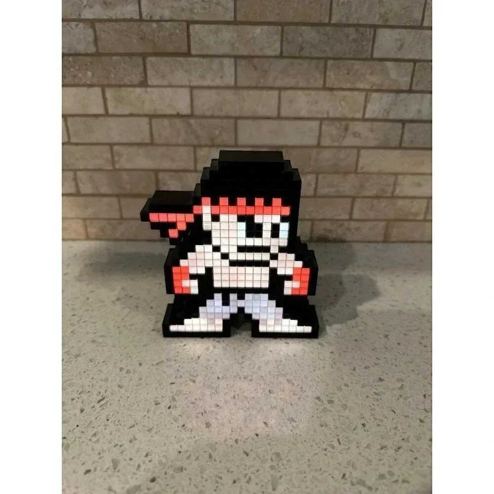 PDP Pixel Pals Capcom Street Fighter Ryu Collectible Lighted Figure  sd